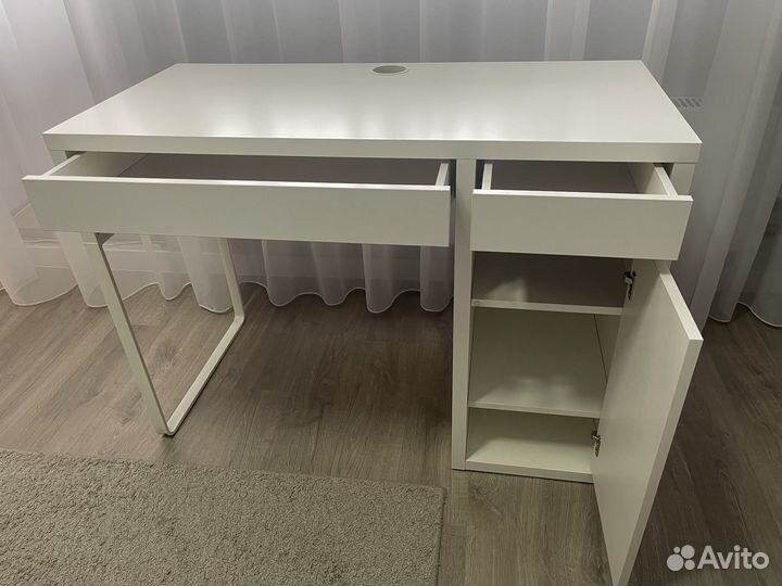 Письменный стол IKEA