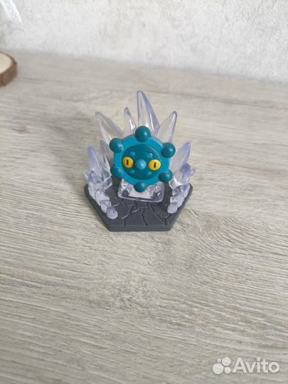 Покемон Кирлиа и Бронзор