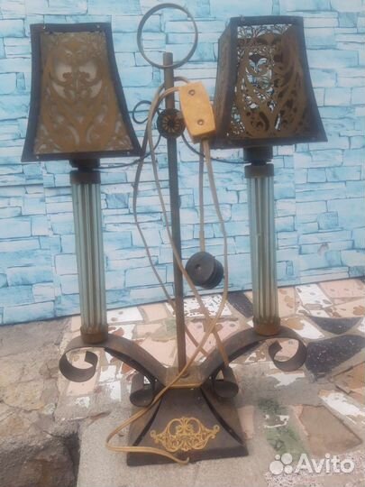 Лампа настольная