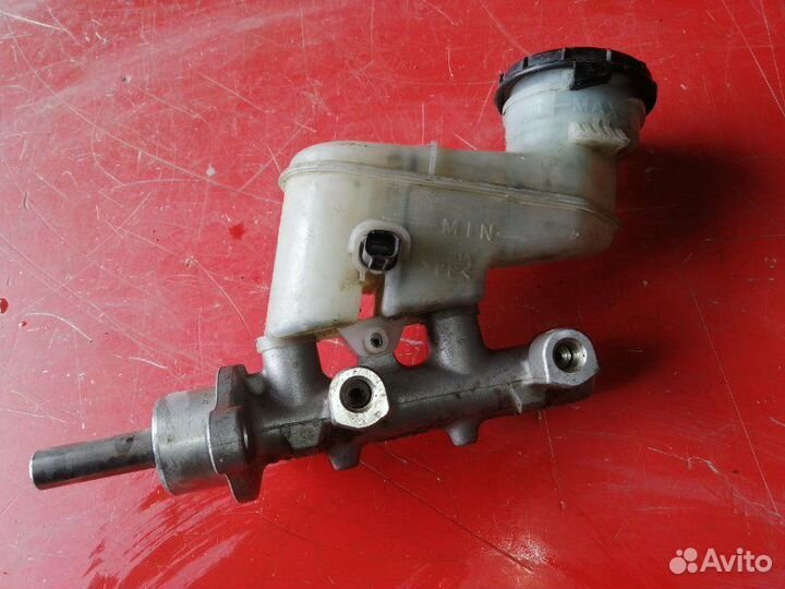 Главный тормозной цилиндр Honda Accord 7