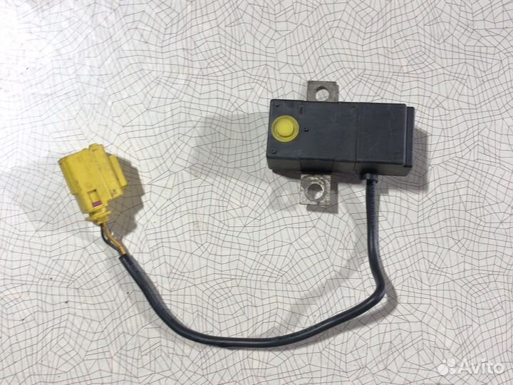 Блок защиты акб VAG