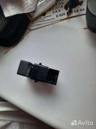 Кнопка центрального замка