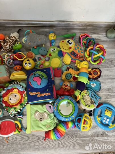 Игрушки для малышей пакетом