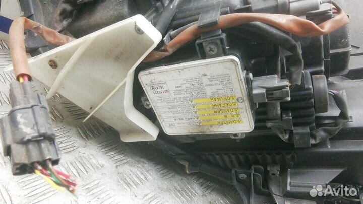 Фара правая Peugeot 4007 2007