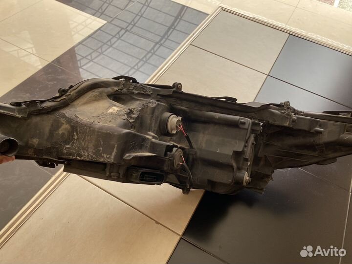 Фара на камри