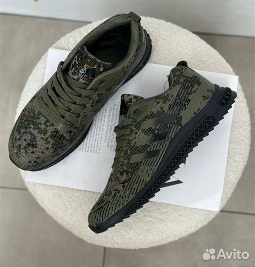 Кроссовки мужские Adidas осенние