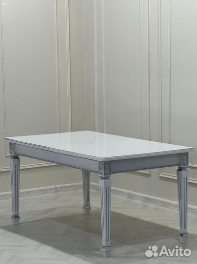 Комплект стол и стулья.Оплата при получении