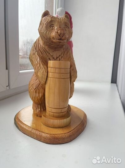 Медведь деревянный