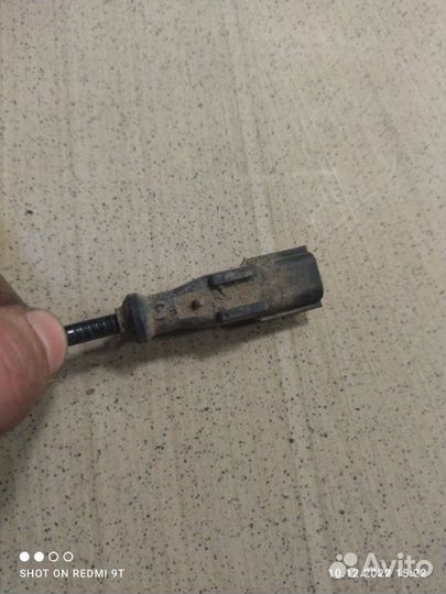 Датчик abs задний правый Nissan Almera G15