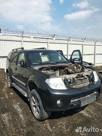 В разборе Nissan Pathfinder 3.0 АКПП
