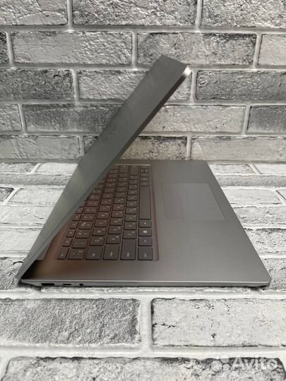 Ноутбук Microsoft Surface Ryzen 7