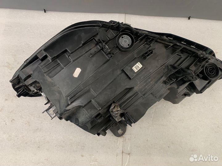 BMW 2-Series F44 LED фара правая