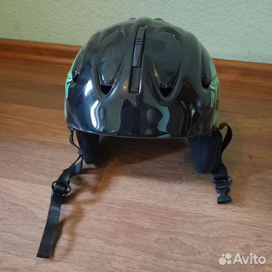 Шлем для зимних видов спорта