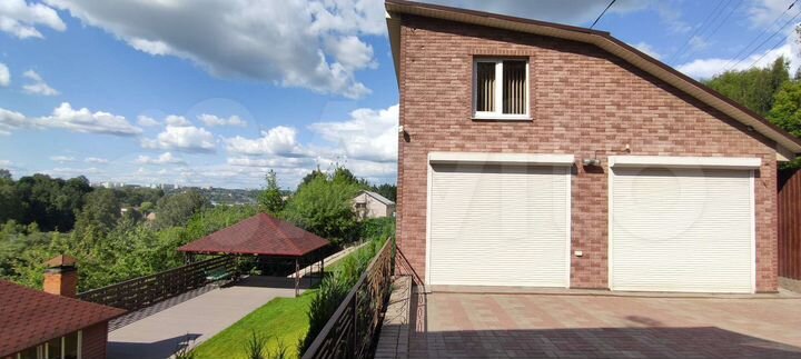 Дом 270 м² на участке 15 сот.