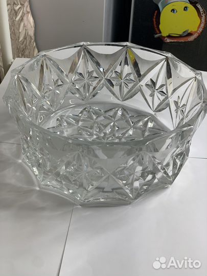 Большая хрустальная ваза