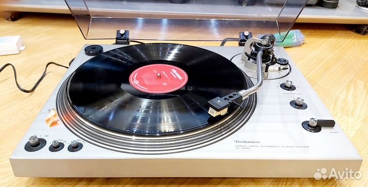 Проигрыватель винила Technics SL-1600 Япония