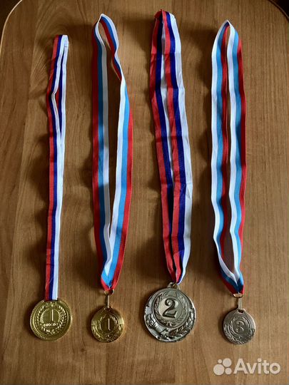 Продам медали