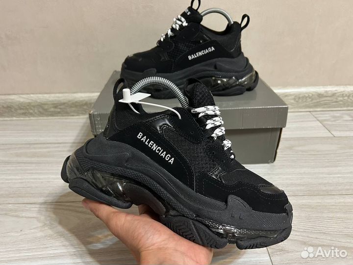 Кроссовки balenciaga triple s