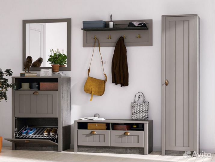 Вешалки настенная в прихожую