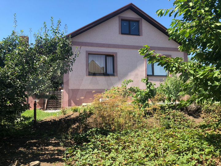 Дом 290,1 м² на участке 8 сот.