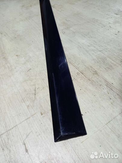 Внешний молдинг передней левой двери astra H