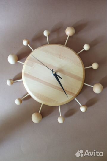 Часы ручной работы деревянные
