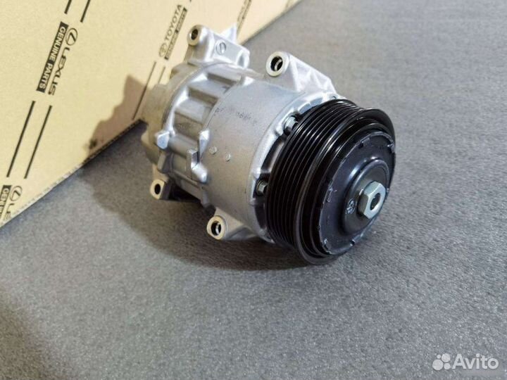 Компрессор кондиционера Toyota Camry 70