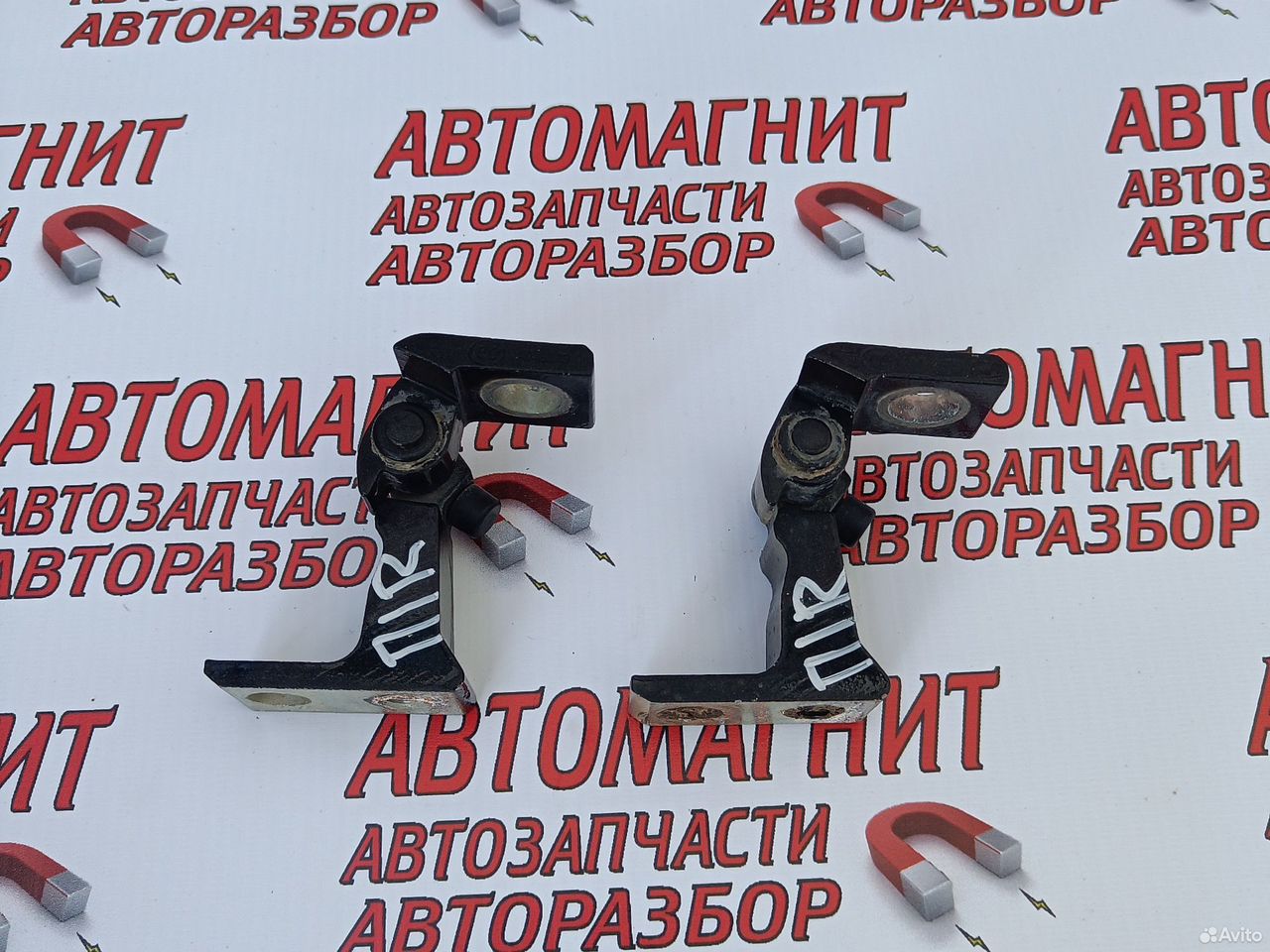 Петля двери передней правой Шкода Кодиак