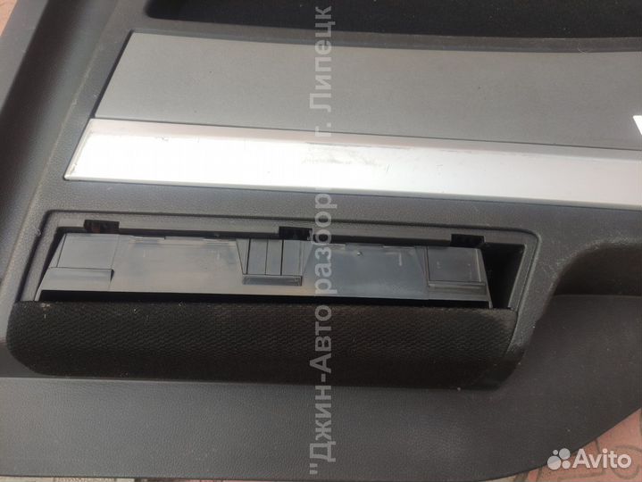 Обшивка правой двери Man TGX ман тгх 81626810010