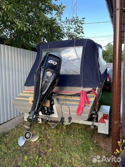 Лодка Quintrex 455