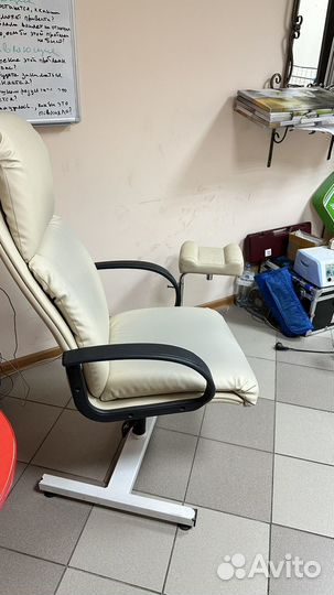 Педикюрное кресло б/у