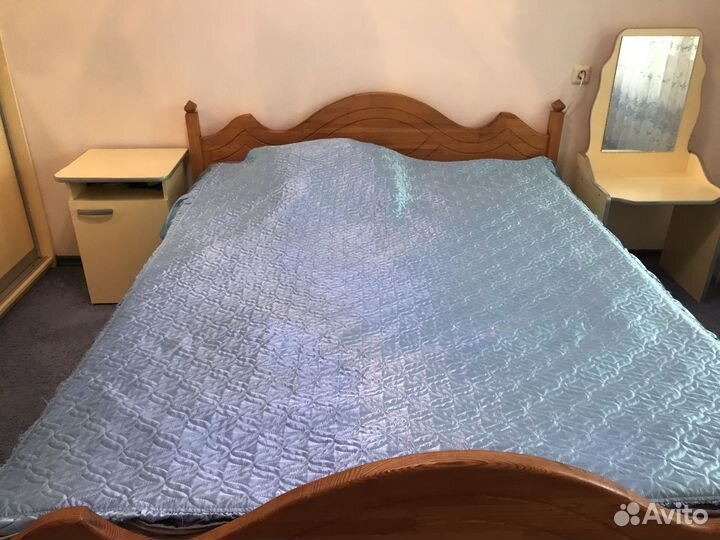 Кровать двухспальная с матрасом бу 160 200