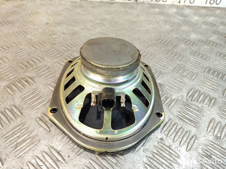 Динамик Ford Fiesta 2001-2008