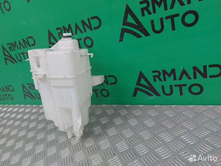 Бачок стеклоомывателя Toyota Rav4 4 CA40 2012-2019