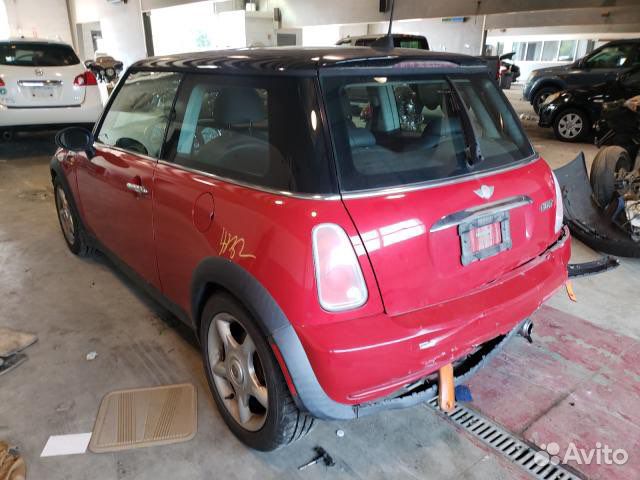 В разборе Mini Cooper 2005 год
