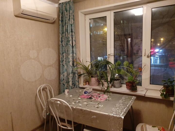 2-к. квартира, 51 м², 2/5 эт.