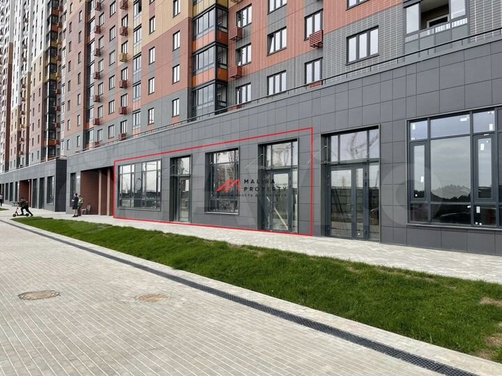 Сдам торговое помещение, 182 м²