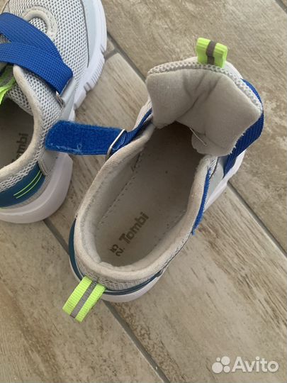 Кроссовки детские