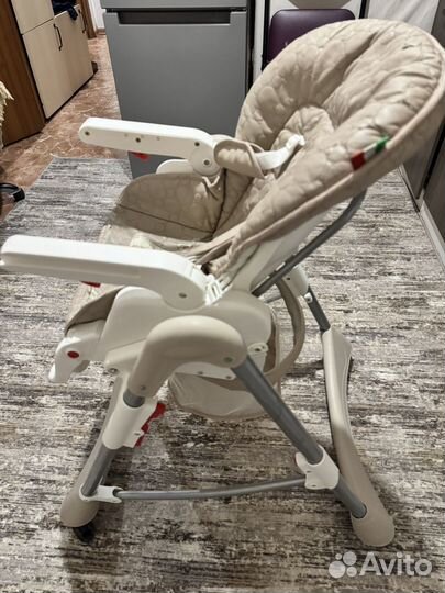 Детский стульчик для кормления