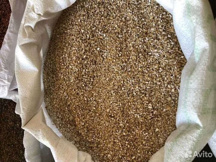 Ячмень,пшеница, отруби, комбикорма