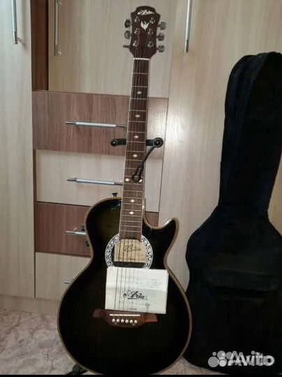 Гитара в отличном состоянии покупателю торг 15000
