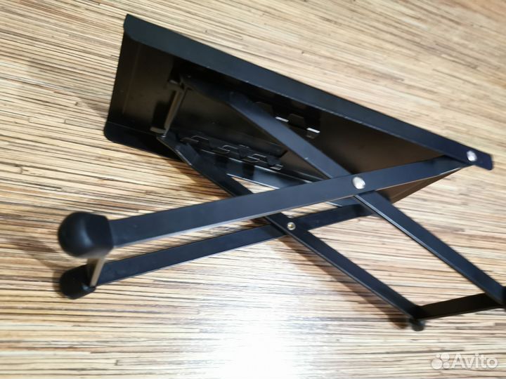 Подставка под ногу гитариста