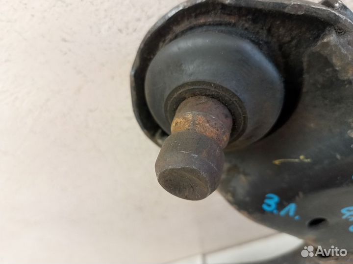 Рычаг задний верхний левый