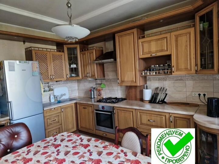 3-к. квартира, 92 м², 5/5 эт.