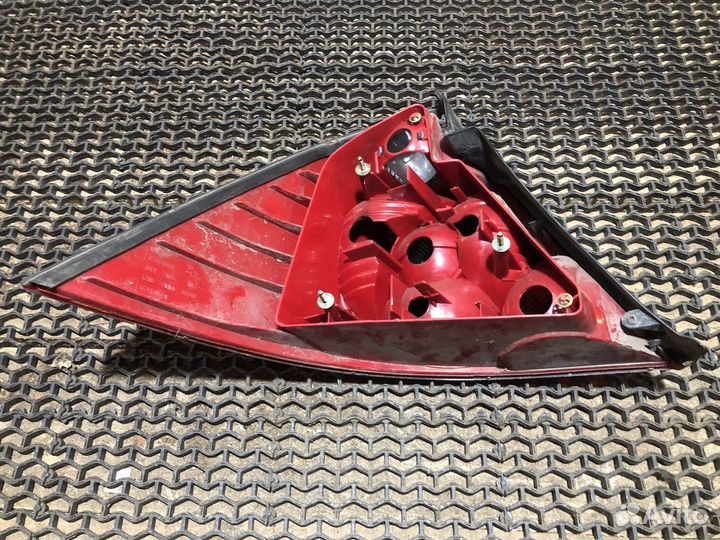 Фонарь задний правый Мондео 3 Седан(До рест)