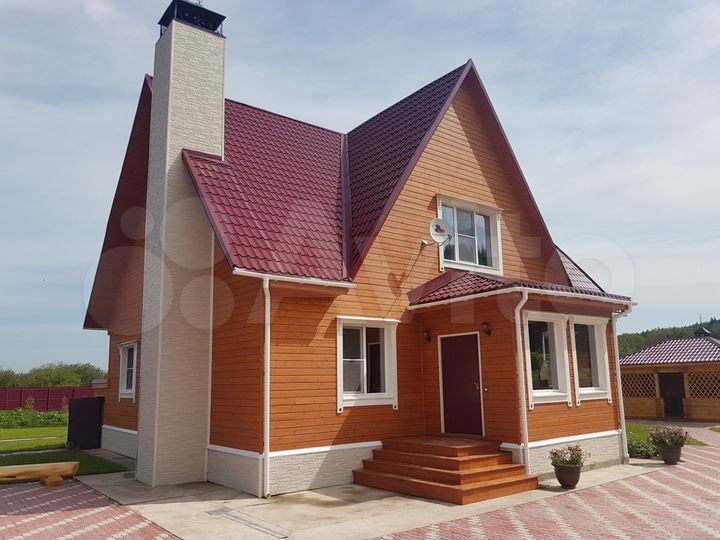 Коттедж 250 м² на участке 30 сот.