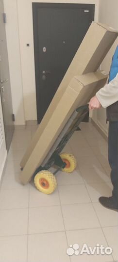 Аренда двухколесной тележки для перевозки грузов