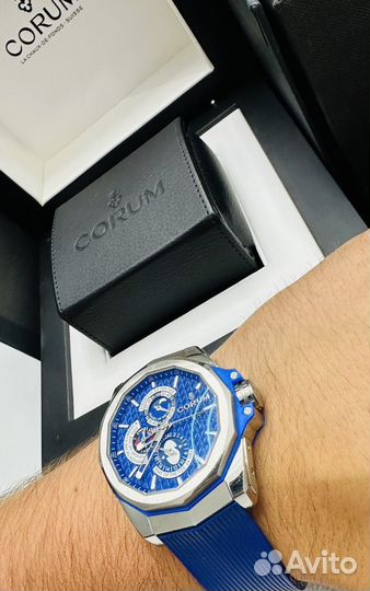 Часы corum