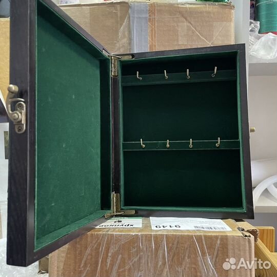 Ключница настенная