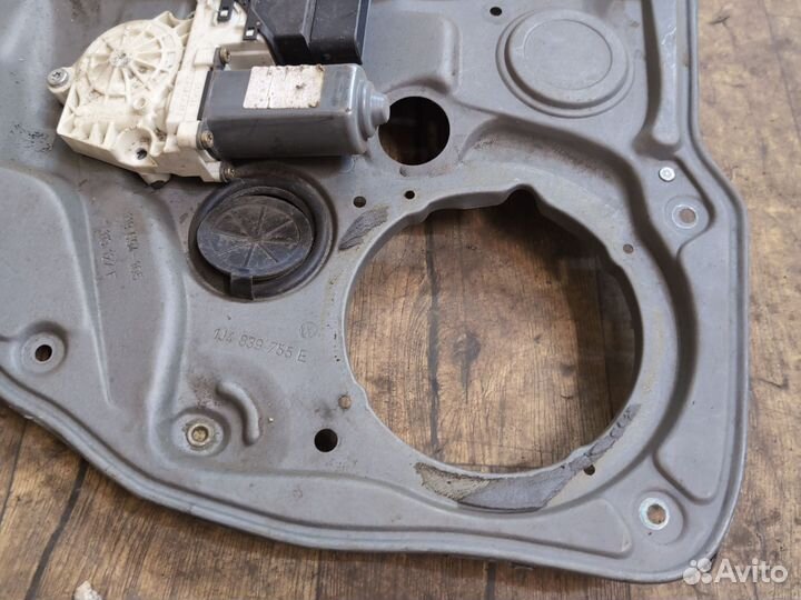 Стеклоподъёмник задний левый VW Golf 4 1997-2006